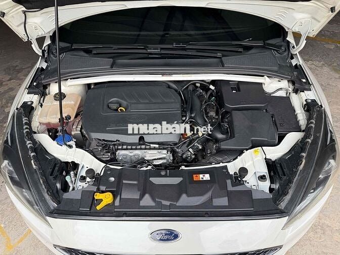 bán focus trend hatback sx 2018 odo 6v6 km như mới