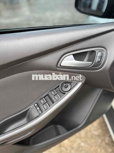 bán focus trend hatback sx 2018 odo 6v6 km như mới