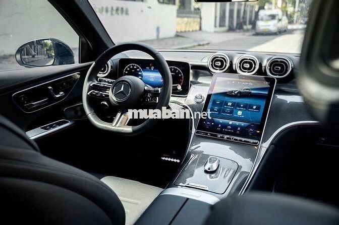 Bán GLC300  4MT - All New Sx 2023 300 - 9000 miles