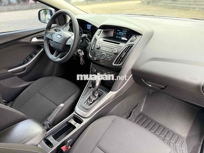 bán focus trend hatback sx 2018 odo 6v6 km như mới