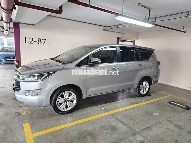 Toyota Innova 2017 2.0V 55000 km