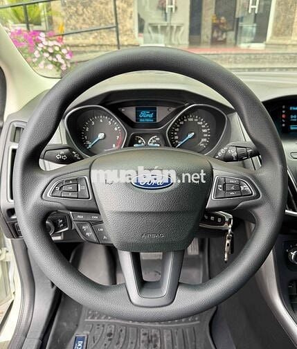 bán focus trend hatback sx 2018 odo 6v6 km như mới