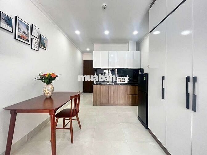 CĂN HỘ BAN CỒN LỚN MÁY GIẶT RIÊNG_GẦN HÀNG XANH_GIÁP Q1 PHÚ NHUẬN