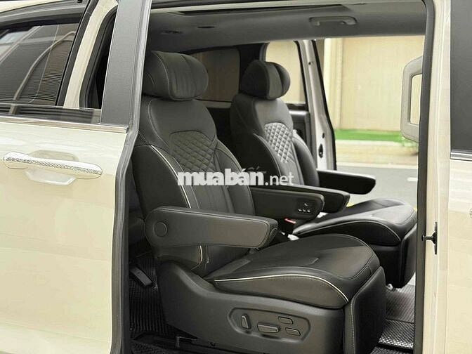 Hyundai Custin 2023 Cao Cấp 2.0T - 16.000 km