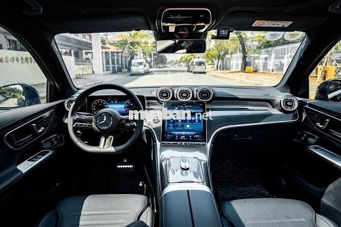 Bán GLC300  4MT - All New Sx 2023 300 - 9000 miles