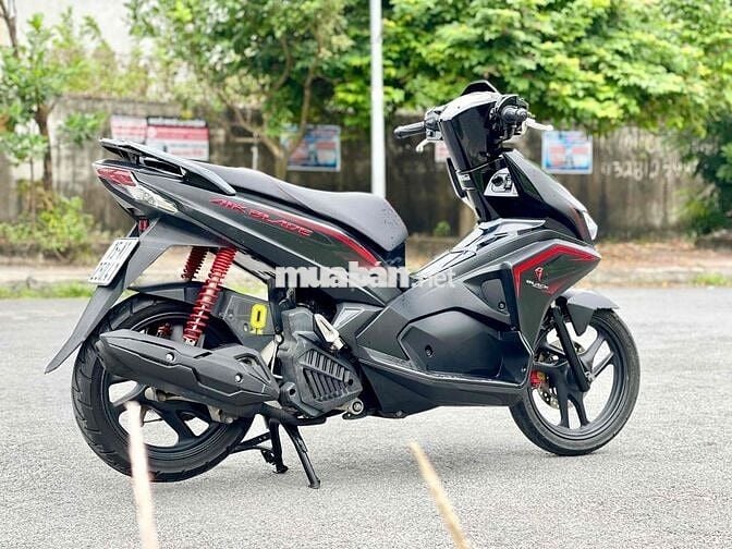 Cần bán aảiblade 2019