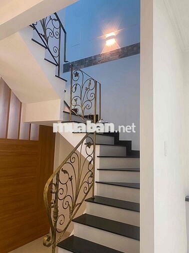 BÁN NHÀ QUẬN 12 GIÁP QUẬN TÂN BÌNH