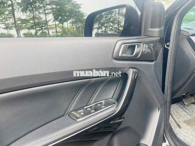 Ford Everest 2019 Titanium 4x4 AT hơn 11 vạn km!