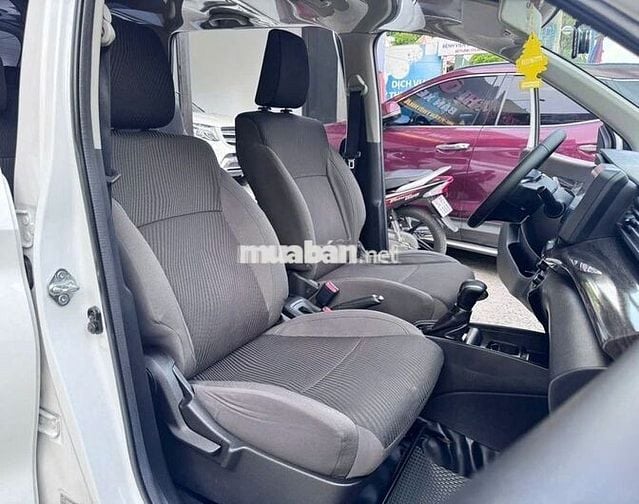 Suzuki Ertiga 2022 hybrid AT đẹp như mới