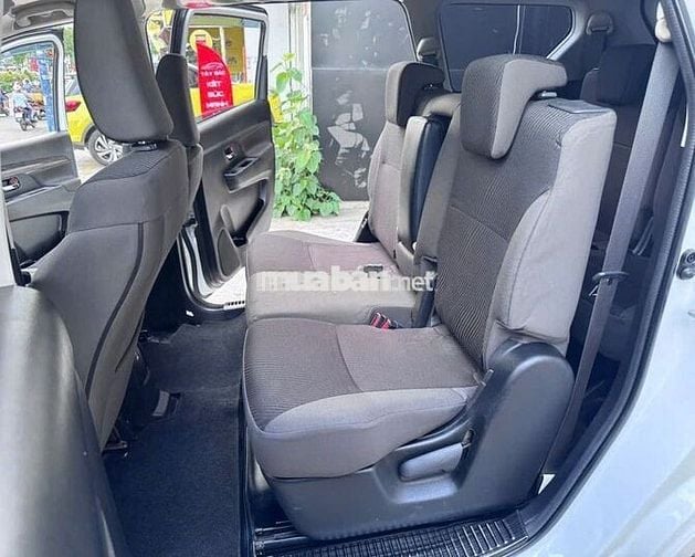 Suzuki Ertiga 2022 hybrid AT đẹp như mới