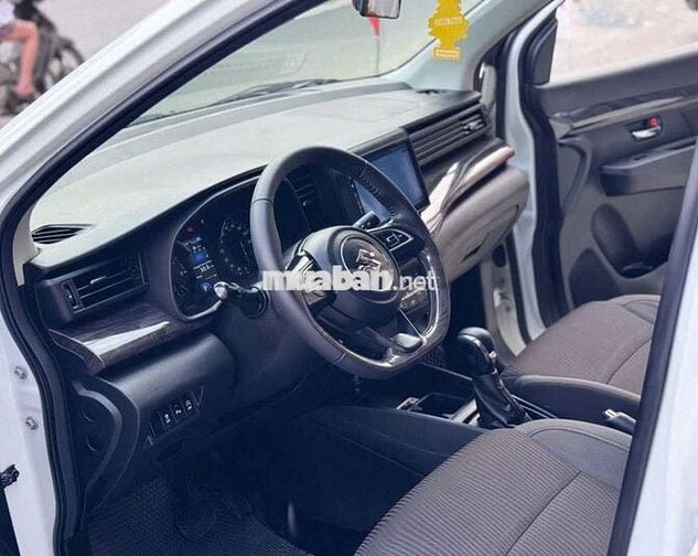 Suzuki Ertiga 2022 hybrid AT đẹp như mới
