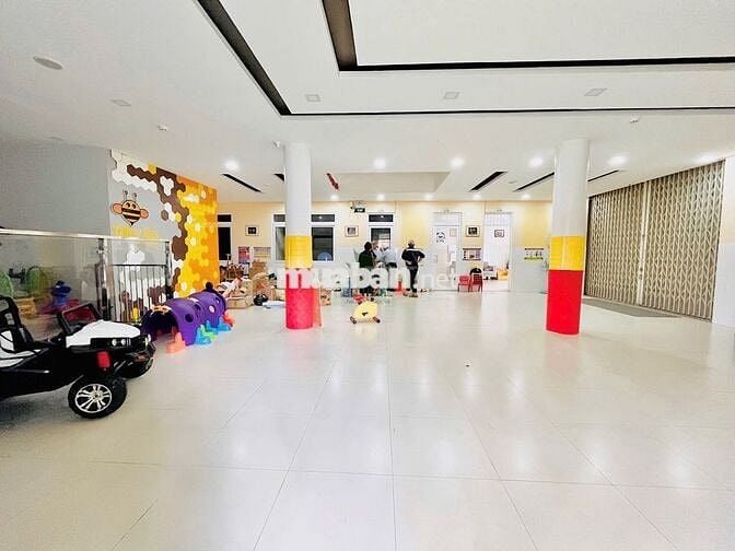 CHO THUÊ TOÀ NHÀ LỚN 1.987M2 5 TẦNG VCN PHƯỚC HẢI GIÁ 150 TRIỆU/THÁNG