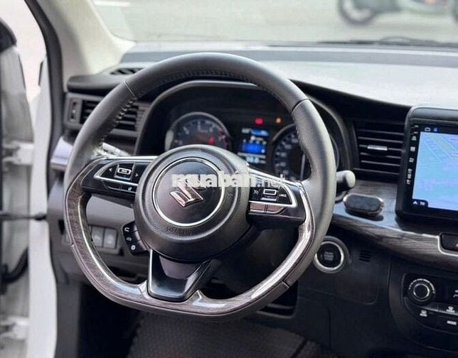 Suzuki Ertiga 2022 hybrid AT đẹp như mới