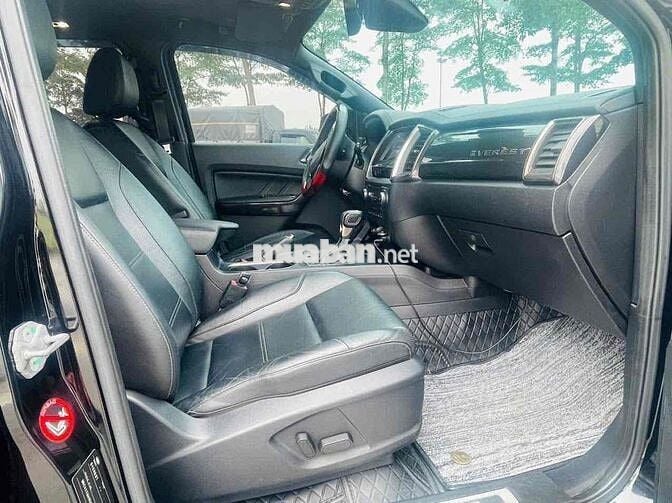 Ford Everest 2019 Titanium 4x4 AT hơn 11 vạn km!
