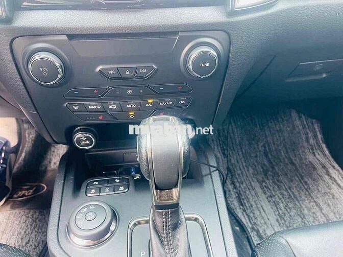 Ford Everest 2019 Titanium 4x4 AT hơn 11 vạn km!