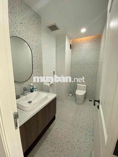 BIỆT THỰ VP KHU VỰC TRUNG TRUNG TÂM THỦ ĐỨC,NGANG 8M,GẦN HOÀNG DIỆU 2