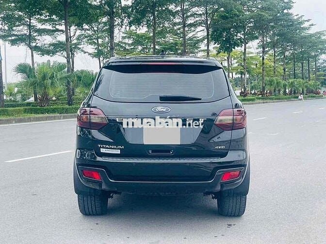 Ford Everest 2019 Titanium 4x4 AT hơn 11 vạn km!