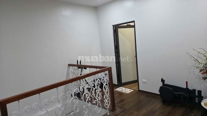 NHÀ ĐẸP PHỐ THỌ LÃO - ÔTÔ ĐỖ CÁCH 10M, 100M RA TRUNG TÂM HAI BÀ TRƯNG.