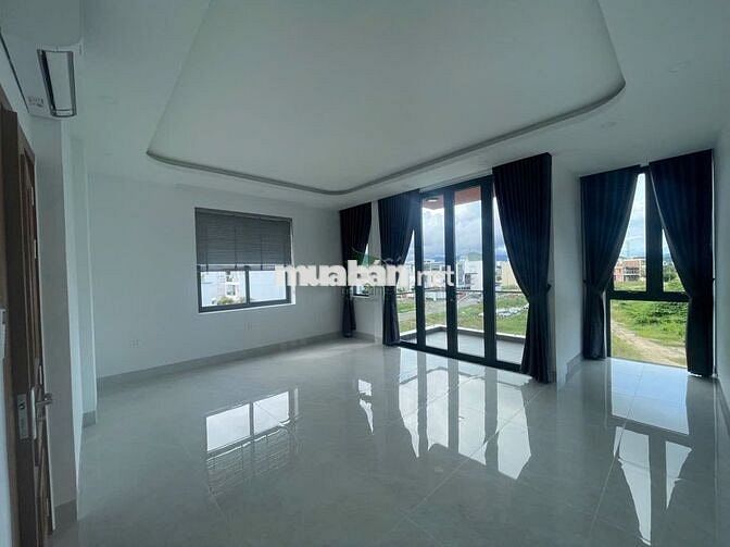 CHO THUÊ BIỆT THỰ SIÊU ĐẸP  CÓ THANG MÁY KHU MỸ GIA GIÁ 40 TRIỆU/THÁNG