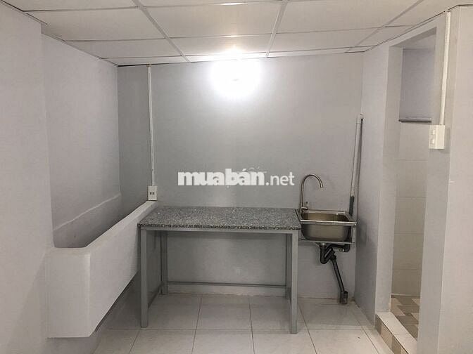 PHÒNG RỘNG, THOÁNG, MÁT GIÁ RẺ