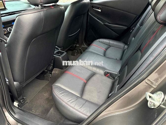 Mazda 2  2017 9V8 Km Tua Tặng Xe