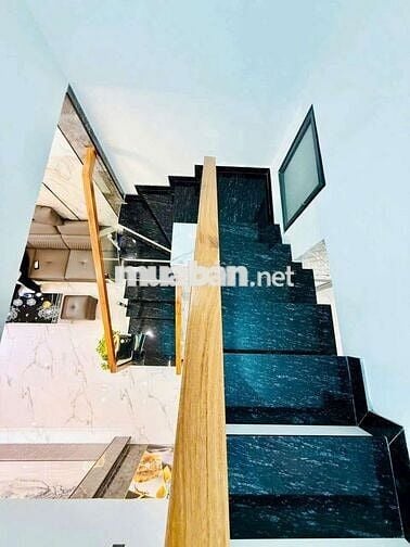 xe hơi thong cafe Mai Linh phường Hiệp ThànhQ12.
 2 phòng ngủ, 2 WC,