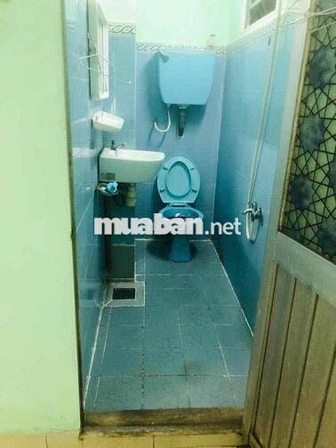 Ở ghép ( Nữ ) nhà lầu đúc khu lịch sự