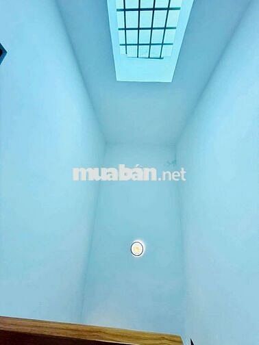 xe hơi thong cafe Mai Linh phường Hiệp ThànhQ12.
 2 phòng ngủ, 2 WC,