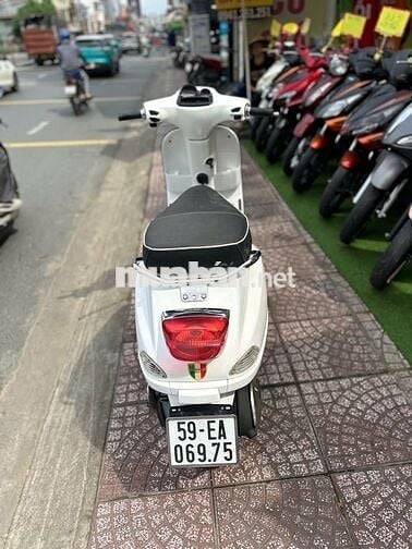 Piaggio Vespa Sprint màu Trắng