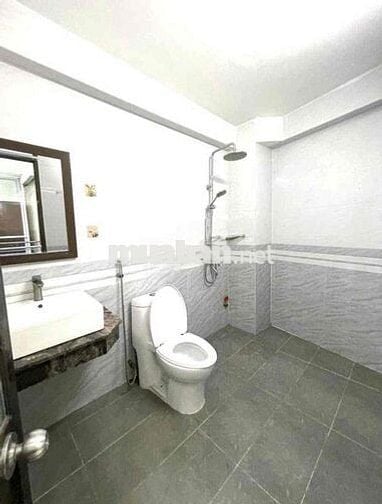 cho thuê nhà nguyên căn.2pn2wc. Nguyễn xí p13 Bình thạnh