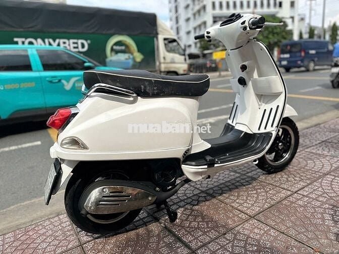 Piaggio Vespa Sprint màu Trắng