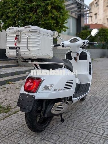 Xe máy Piaggio Vespa GTS 300 Quasar 2019