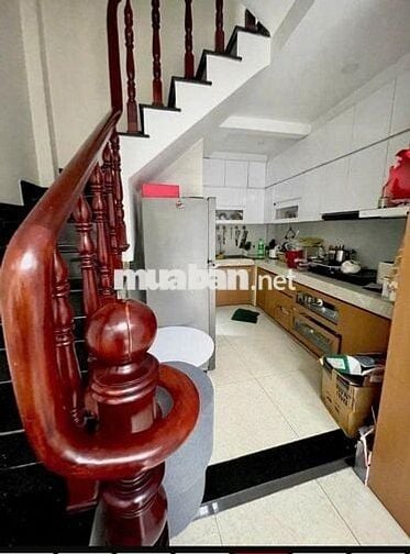 Vài căn ra MT Trường Sa Phường 15 - DTSD gần 90m2, 5 tầng, 3 PN,3 WC.