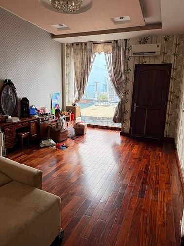 Mã Lò Cạnh Tên Lửa, Nhà Riêng 4 Tầng, 4x18m, 4PN, Hẻm 8m Thông, 7.3 tỷ