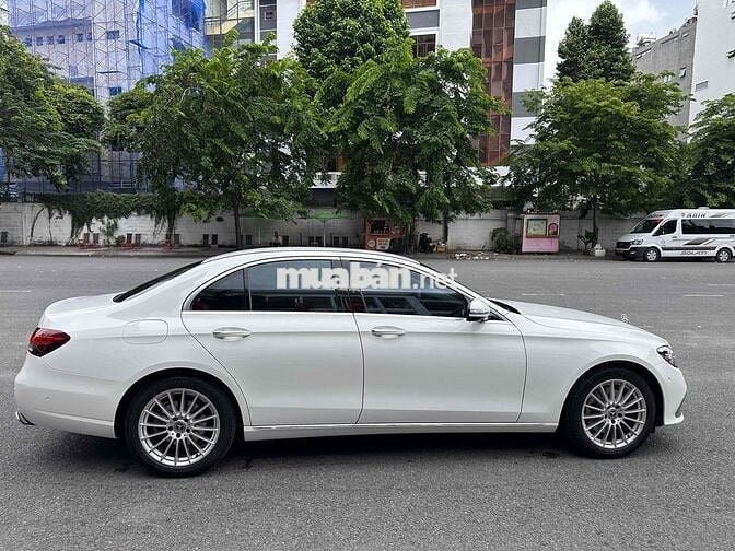 Mercedes Benz E Class 2022 E200 V1