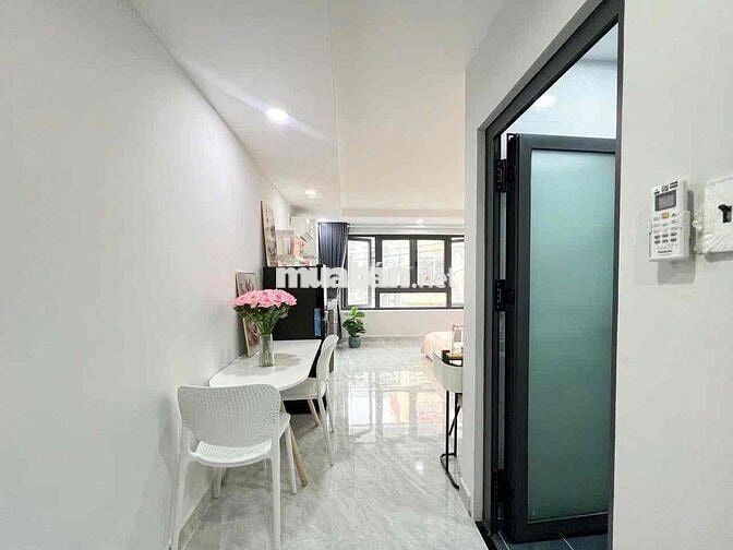 Căn Hộ Cao Cấp Cửa Sổ Thoáng Full Nội Thất Ngay Hoàng Hoa Thám