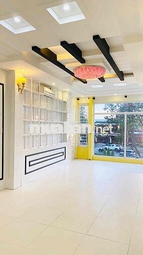 Cho thuê mặt tiền đường Võ Văn Kiệt mới sơn sửa gần Cáo Cừu