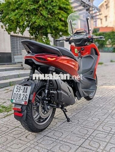 Xe máy Piaggio Beverly 400S HPE đỏ 12/2023