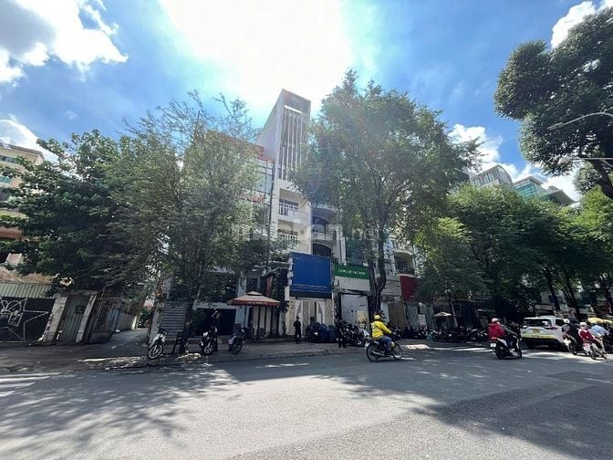 KẸT TIỀN CẦN BÁN GẤP MẶT TIỀN VÕ VĂN TẦN, P.6, Q.3, 8 TẦNG THANG MÁY 