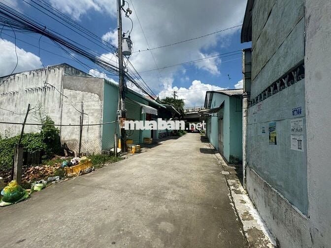 nền thổ cư 100% lộ oto giá bán dưới 2 tỷ