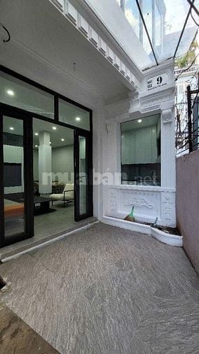  Bán nhà ở Nguyễn Thị Định- Lê Văn Lương, mặt tiền rộng thoáng.