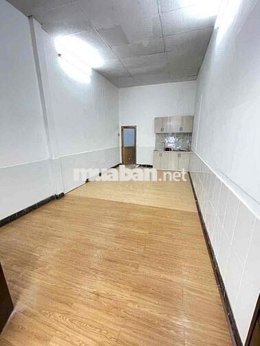 cho thuê phòng dưới trệt gần nhà thờ nam hải