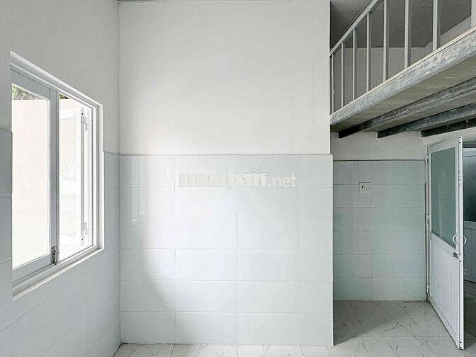 PHÒNG TRỌ GIÁ RẺ CÓ BAN CÔNG GẦN ĐH NGUYỄN TẤT THÀNH