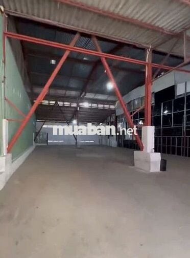 Kho diện tích 500m2 cần cho thuê gấp ở Nguyễn Tất Thành có pccc