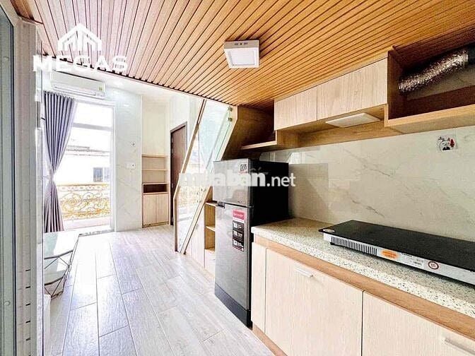 CĂN HỘ BAN CÔNG CỬA SỔ TRỜI GIÁ RẺ NGAY TRƯỜNG CHINH