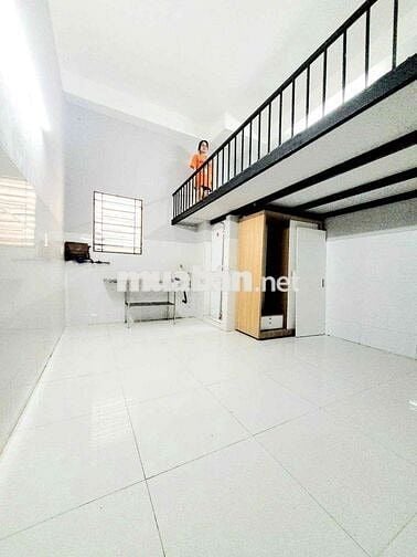 Căn Hộ Thang Máy Gác Cao Ở Được 3 - 4 Người Ngay Trung Tâm