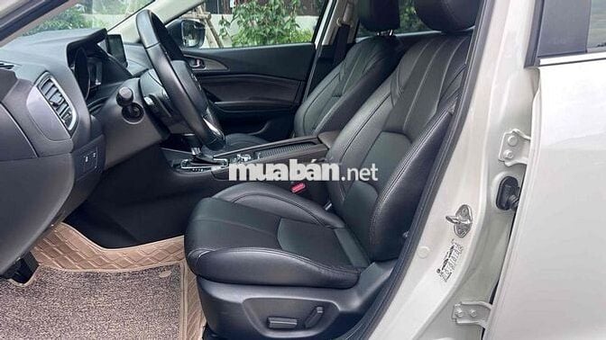 cần bán Mazda 3 2.0 Premium 2019 màu trắng