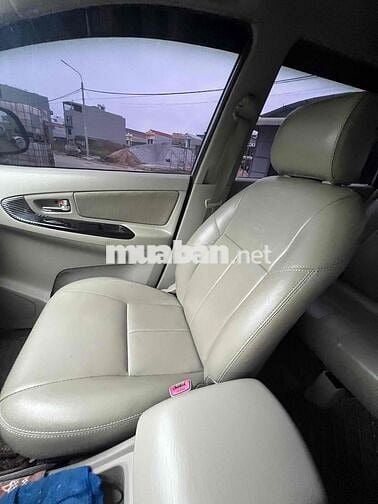 Toyota Innova 2015 2.0E - 170000 km