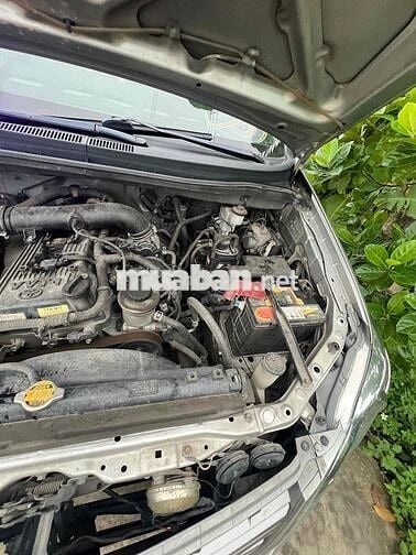 Toyota Innova 2015 2.0E - 170000 km