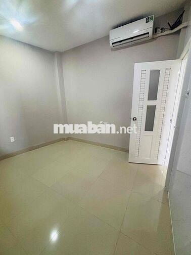 2PN 1 WC ngay Hàng Xanh full nội thất